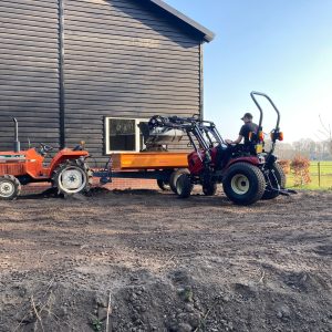 MAJAR KIPPERS MET VASTE BAK